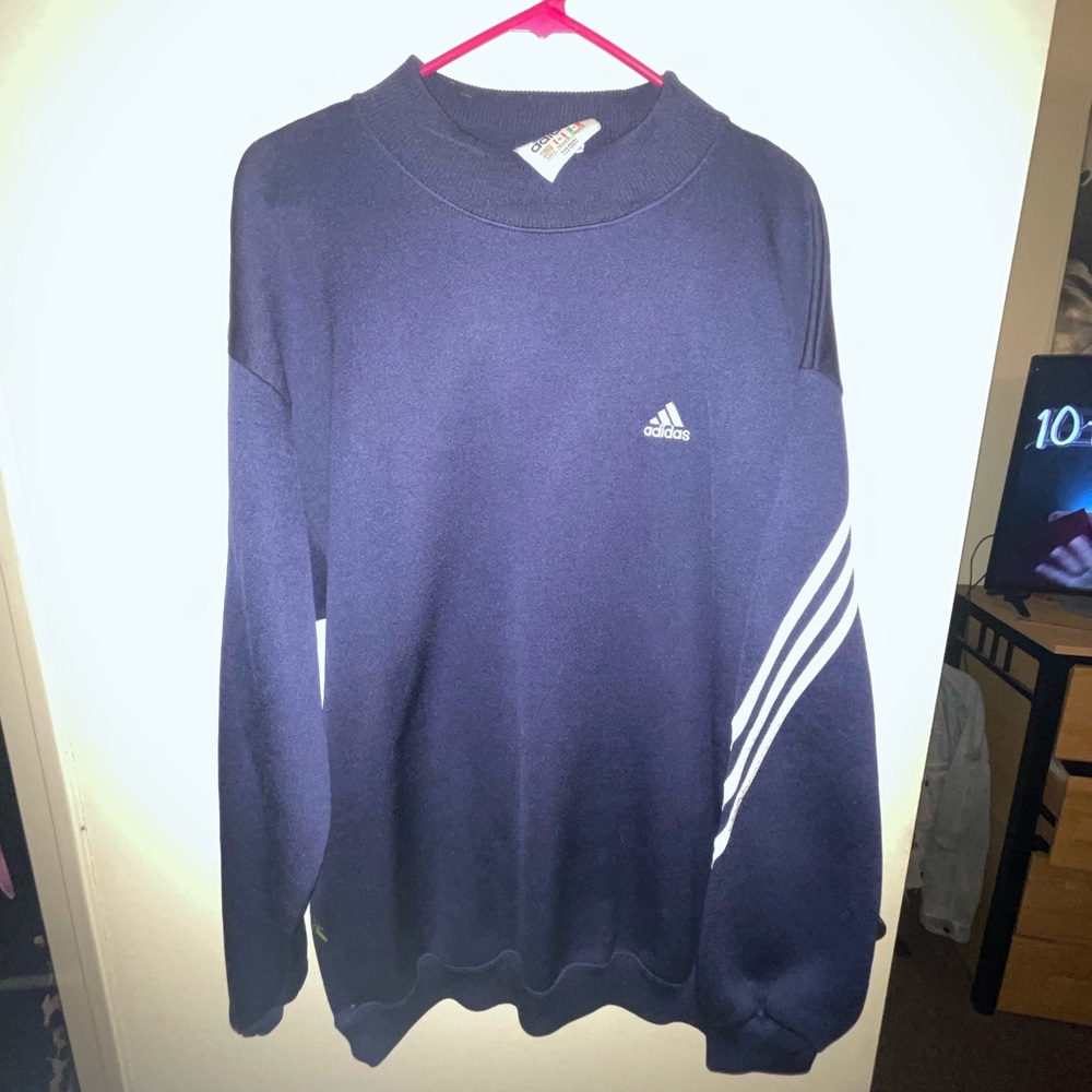 Long sleeve navy blue crew neck